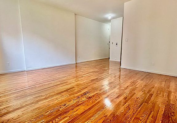 2nd image of 71 W 85th St APT 3C