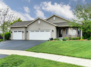 2000 Scotch Pine Ct, Lockport, IL 60441