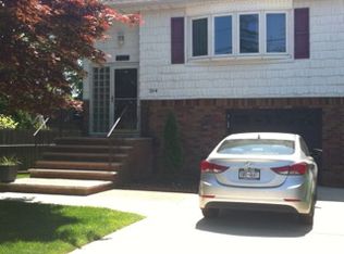 204 Sheffield Ave, West Babylon, NY 11704