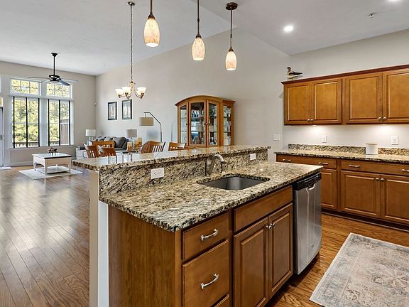 5th image of 45 Grey Hawk Dr #578