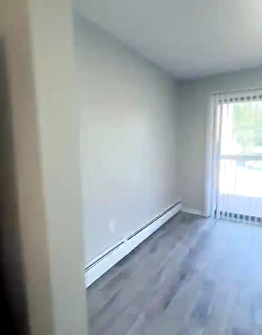 2 bed, 950 sqft, $2,500 — Photo 3