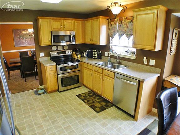 5th image of 6181 Lismore Cir