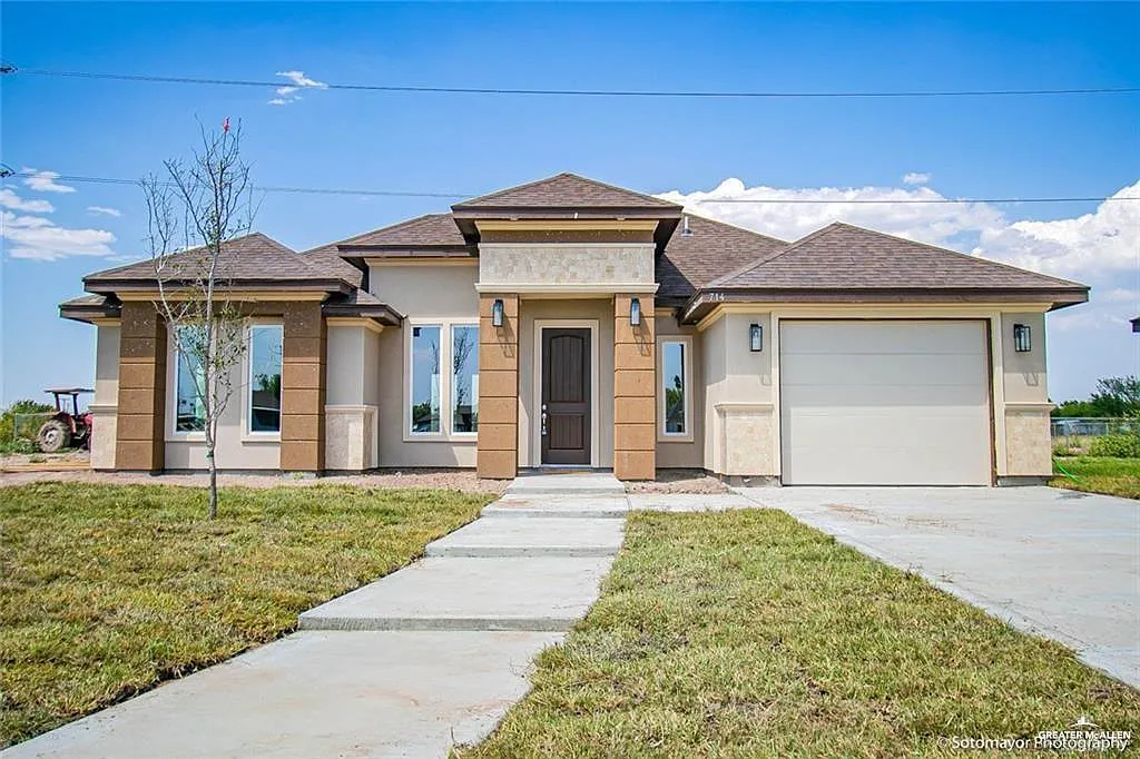 3 bed, 2.5 bath, 1531 sqft, $1,900 — Photo 1