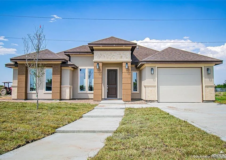 714 Santa Isabel St