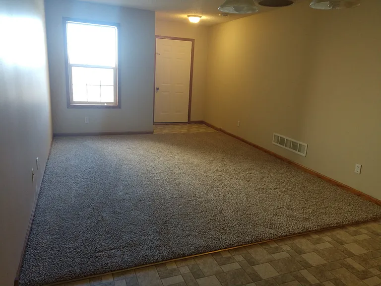 4165 Orleans Dr NE — Photo 3