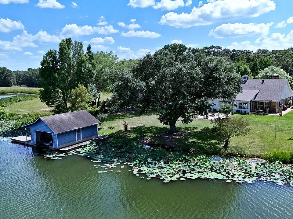 1st image of 12075 W Lake Dr
