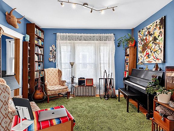4th image of 3432 Chicago Ave