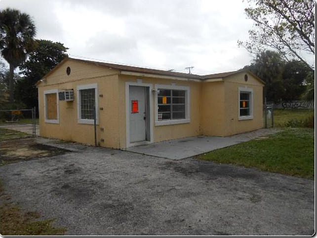 1st image of 1616 S N Street
