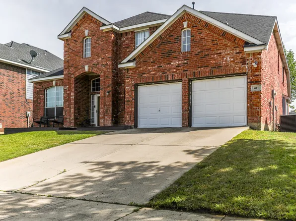 611 Laura Ln, Grand Prairie, TX 75052