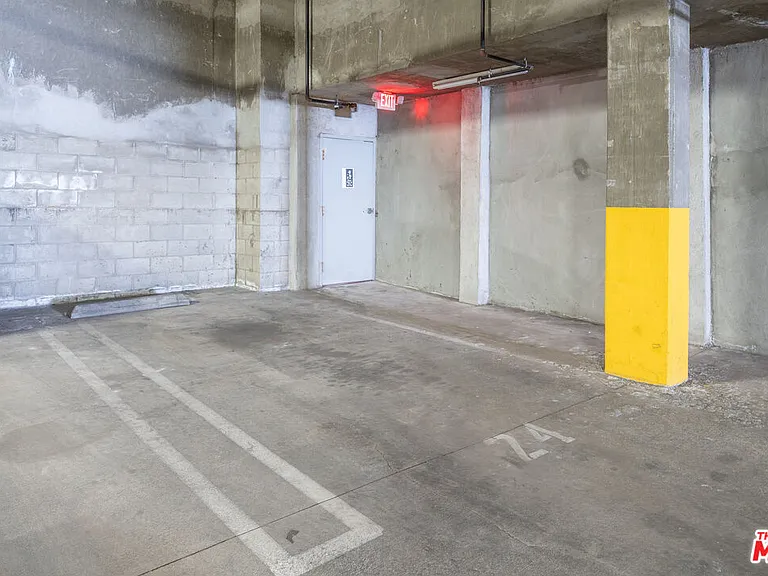 5254 Corteen Pl #10 — Photo 26
