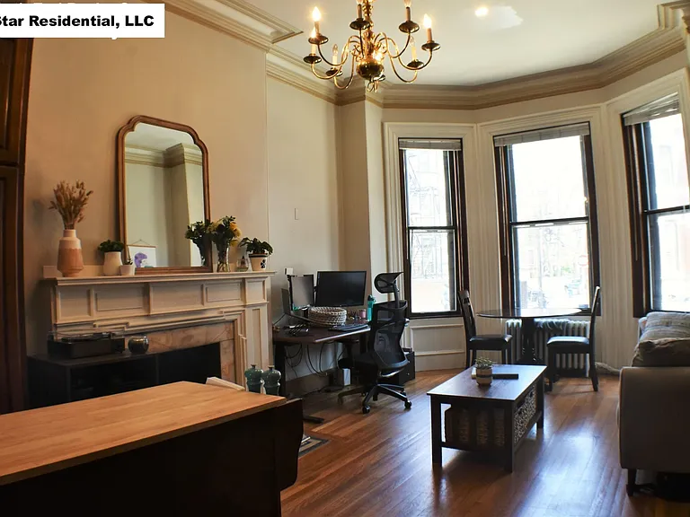 31 Fairfield St #2 — Photo 2