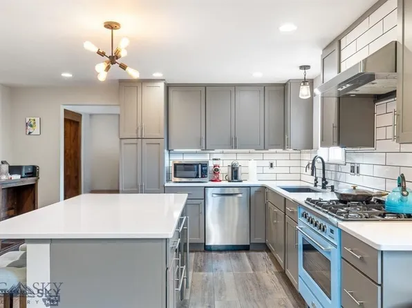 16 Evening Star Dr, Emigrant, MT 59027