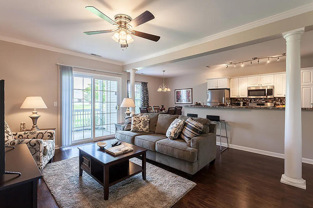 Oakmonte Apartment Homes — Photo 1