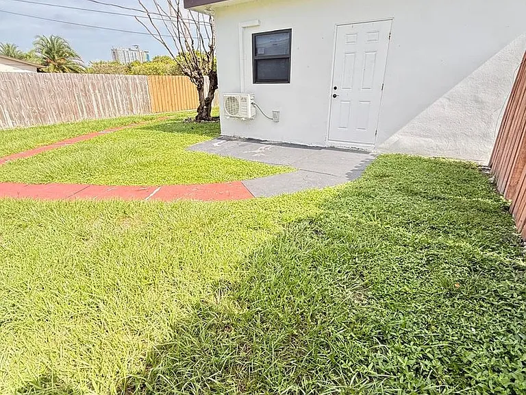 4088 SW 51 ST — Photo 16