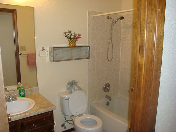 2nd Bathroom