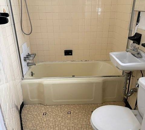 4th image of 139 Locust Hill Ave Floor 2
