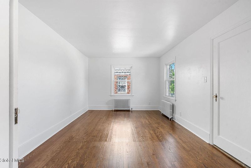 3rd image of 14 Maplewood Avenue