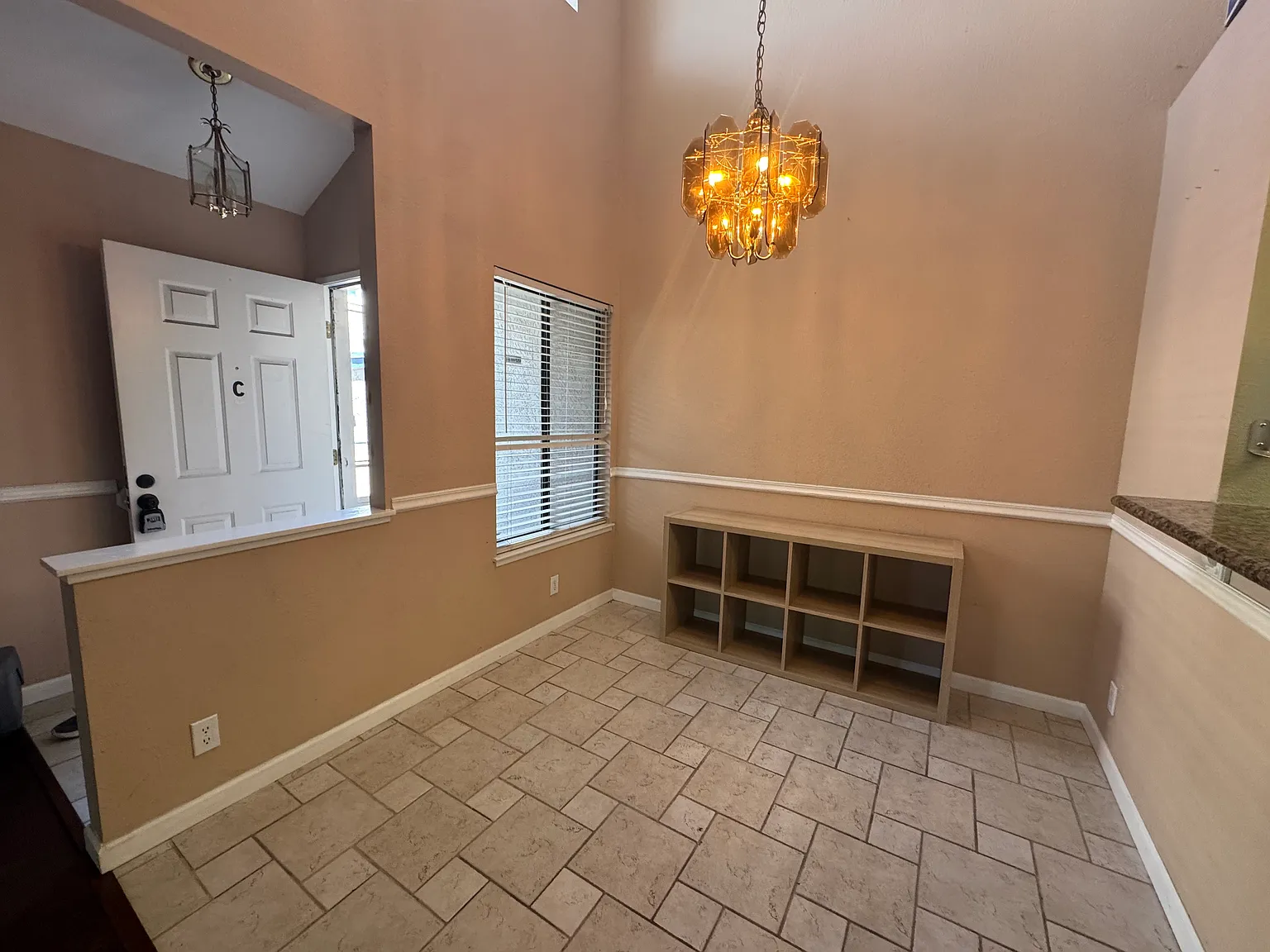 2 bed, 1100 sqft, $3,000 — Photo 3