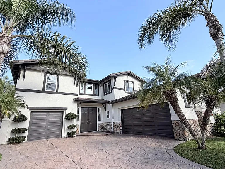 511 Paseo Burga — Photo 1