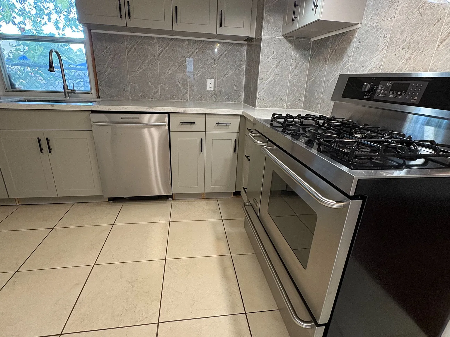 2 bed, $2,950 — Photo 4