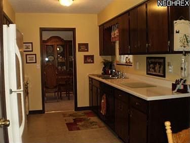 3rd image of 1111 Hillrock Dr