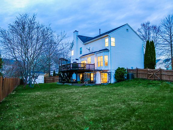 3rd image of 4009 Ravenbrook Ct