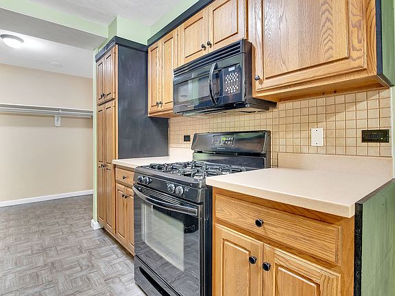 4th image of 1375 Rebecca Dr APT 113