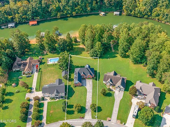 3rd image of 267 Paradise Ln