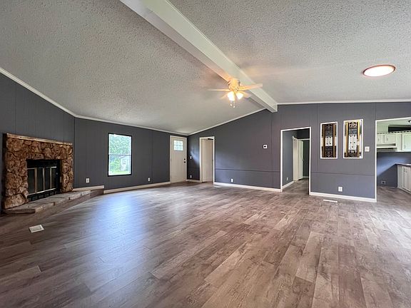 3rd image of 332 Youngblood Rd