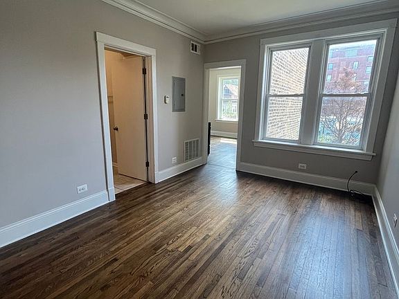 4th image of 3225 W Division St #3227-3E