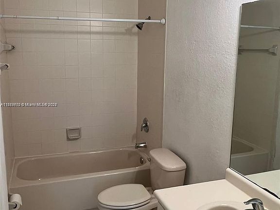 3rd image of 1666 SE 27th Ct