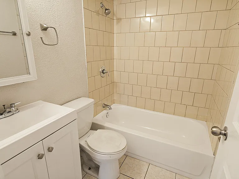 1201 Billings Dr — Photo 18