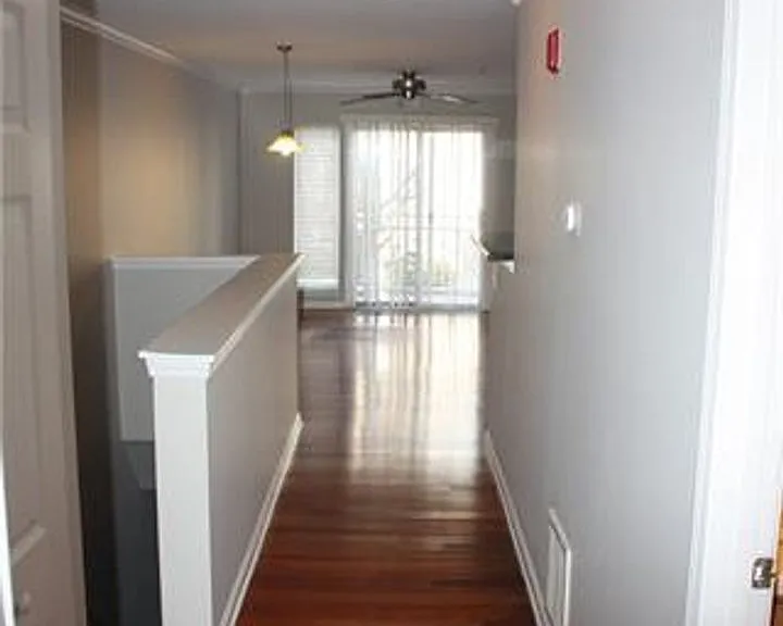 537 Donatello Ave — Photo 6
