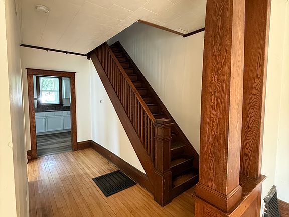 5th image of 517 2nd Ave