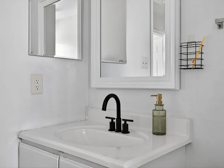 136 Stevens Dr — Photo 6