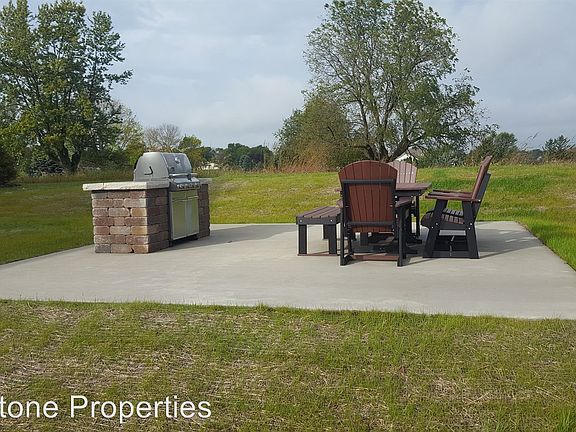 3rd image of 200 S Brookwood Dr APT 105