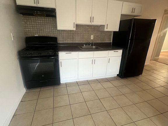 2nd image of 53 Glenwood Ave APT 4B