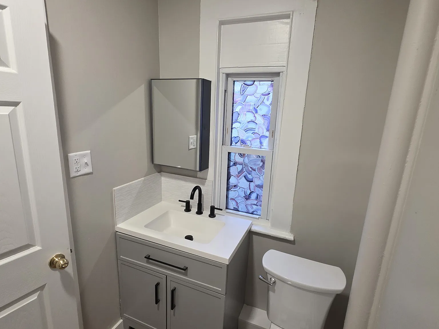 3 bed, 1600 sqft, $2,300 — Photo 4