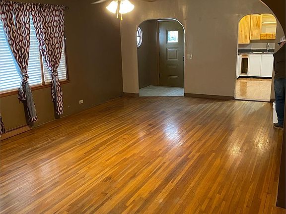 4th image of 302 Duren St