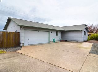 885 Echo Hollow Rd, Eugene, OR 97402