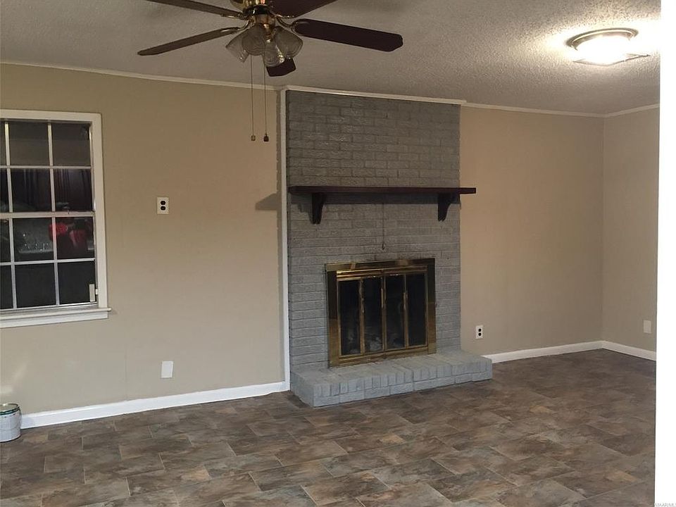 2nd image of 3281 McElvy St
