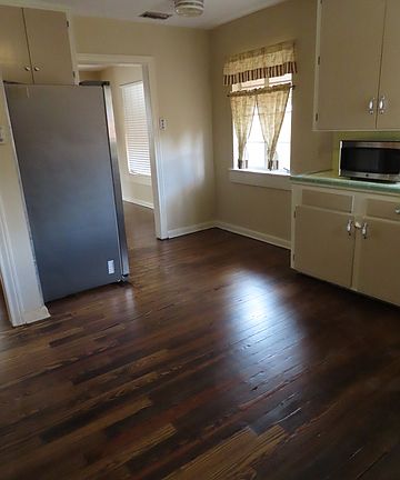 5th image of 2627 W Mistletoe Ave