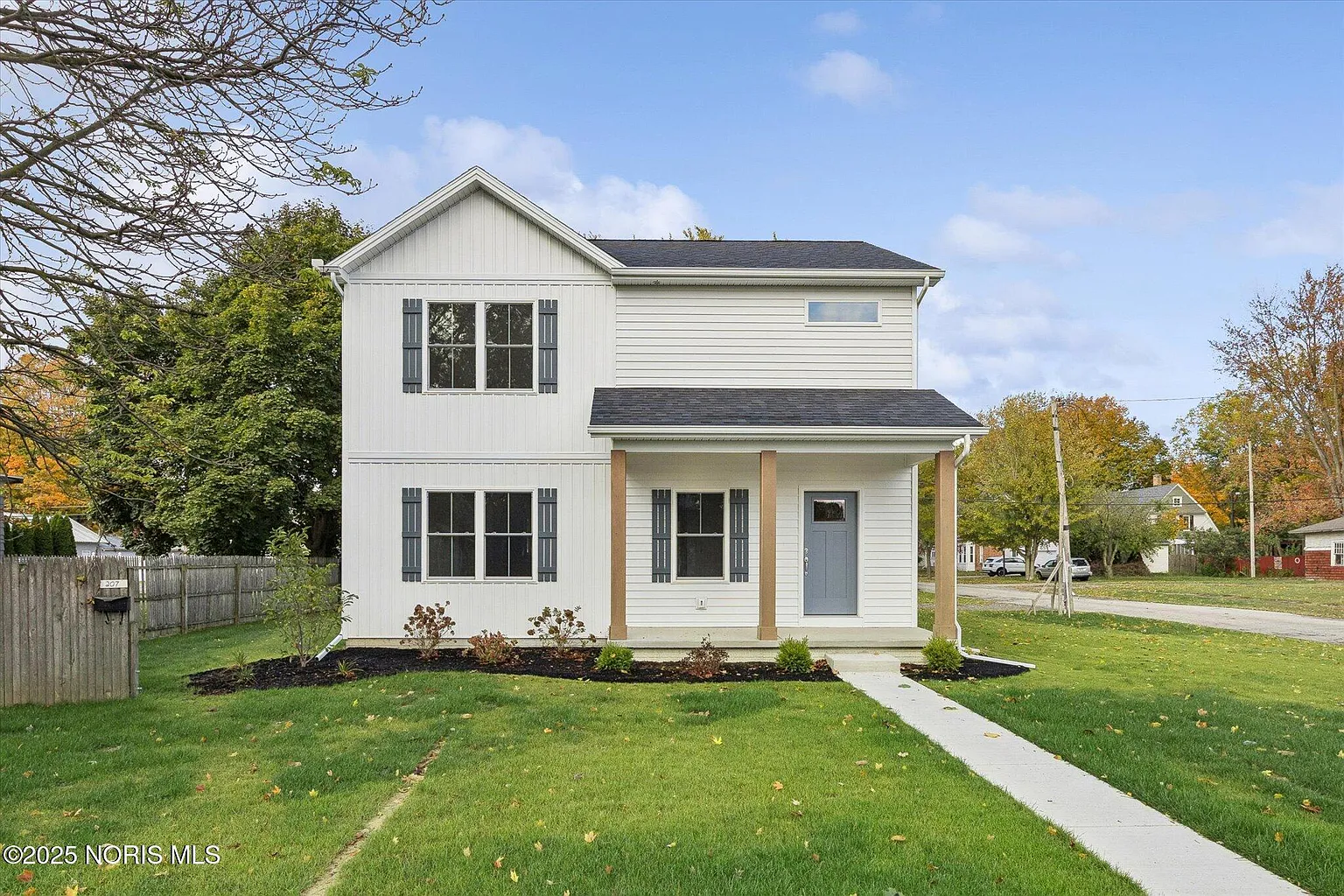 207 Wood St photo 1