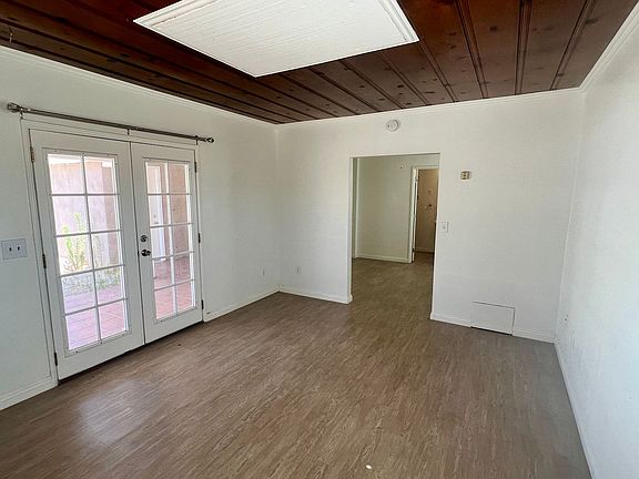 5th image of 6551 La Luna Ave #B