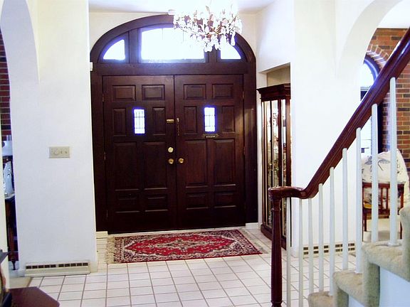 2nd image of 4663 Glenway Ave