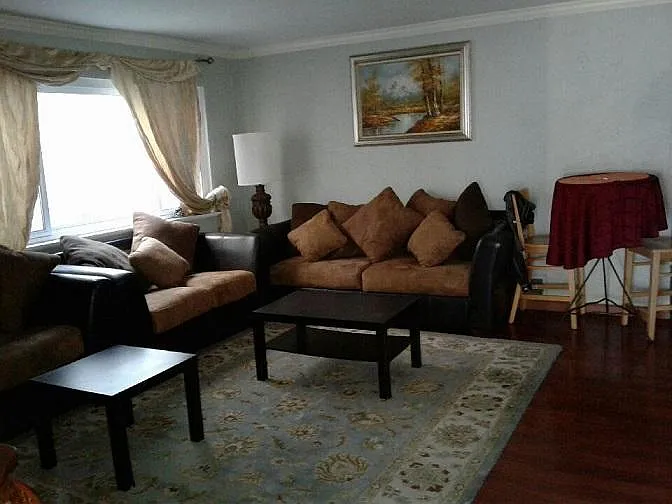 1721 Van Horne Ln — Photo 5
