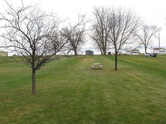 2nd image of N8967 Lakeshore Dr