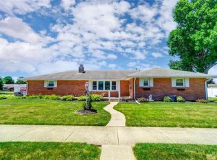 422 Robin Hood Ln, Troy, OH 45373