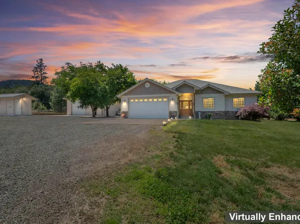 360 Murphy Ln, Grants Pass, OR 97527