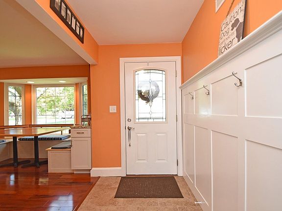 3rd image of 697 Milford Hills Dr